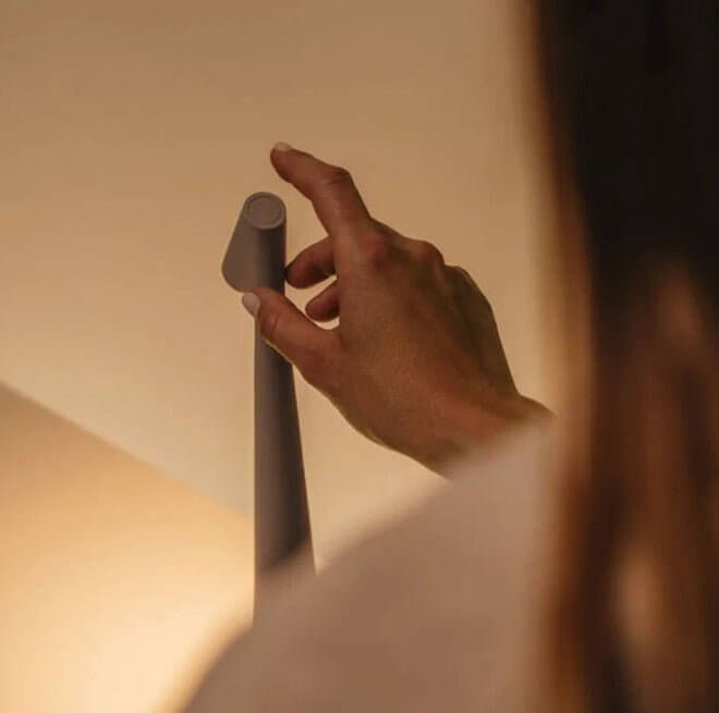 Bærbar LED Bordlampe i Aluminium - 35/45cm