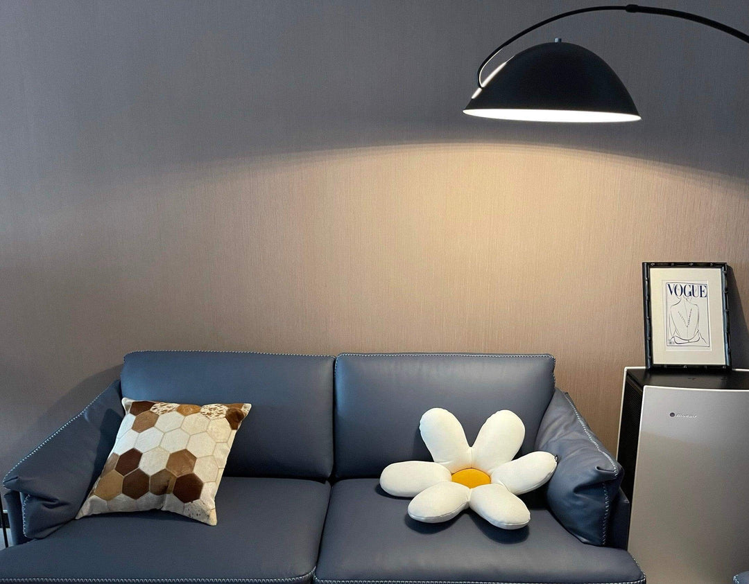 Justerbar bue gulvlampe i metal