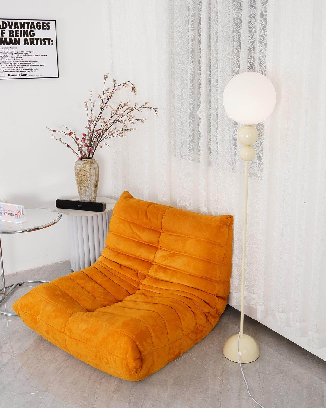 Elegant Gulvlampe i Metal og Glas