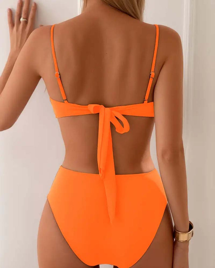 Lækkert dame bikini sæt med shaping effekt og komfort. Perfekt todelt badetøj til strand og sommerferie.