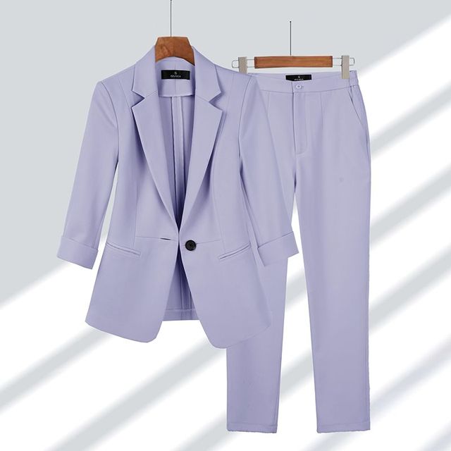 "Dame jakkesæt skræddersyet beige blazer og bukser, slank pasform, formelle anledninger, elegant look, bomuldsblanding"