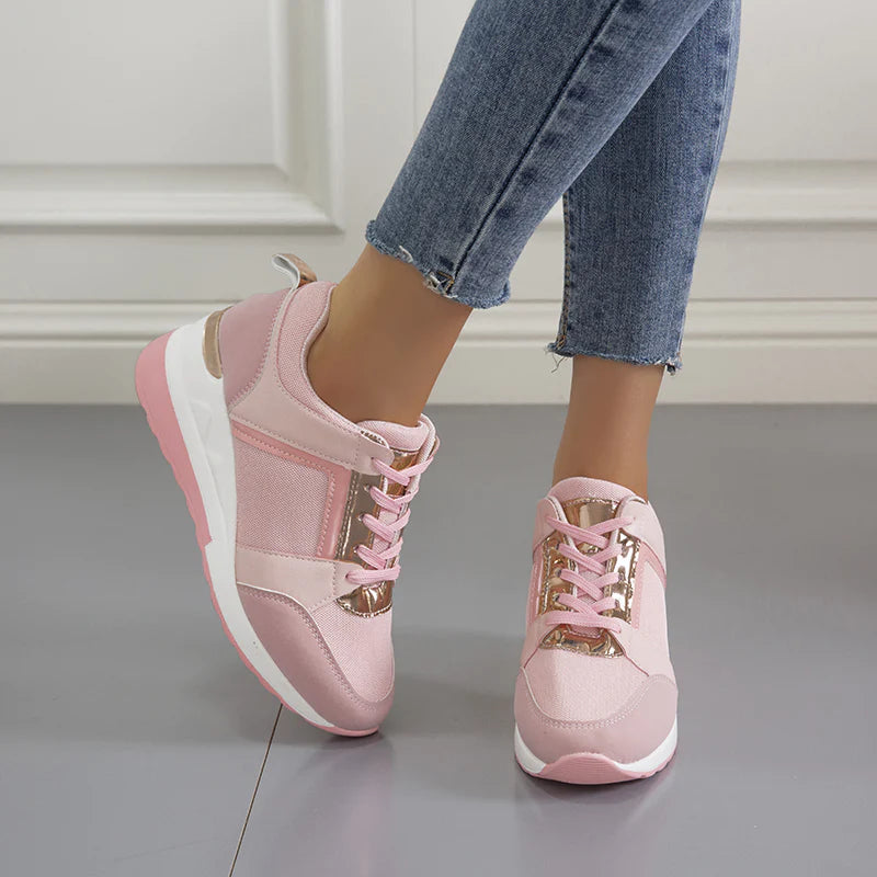 Behagelige dame sneakers med stabil fodstøtte. Stilfulde hverdagssko med avanceret dæmpning for komfort.