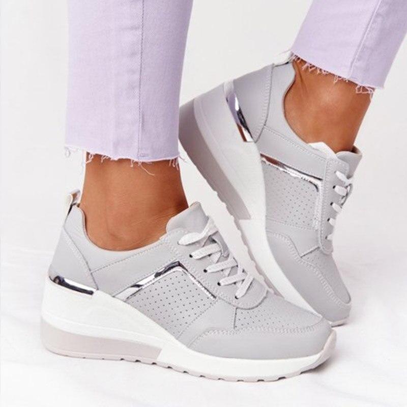 Ergonomiske dame sneakers i moderne design. Behagelige komfortsko med god dæmpning for optimal støtte.