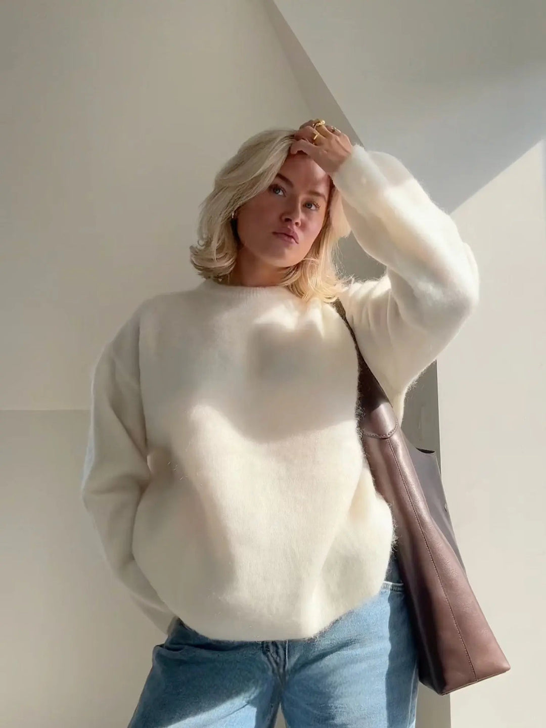 Høj kvalitet damestrik i elegant design. Luksuriøs pullover, der giver varme og stil til vinteren.