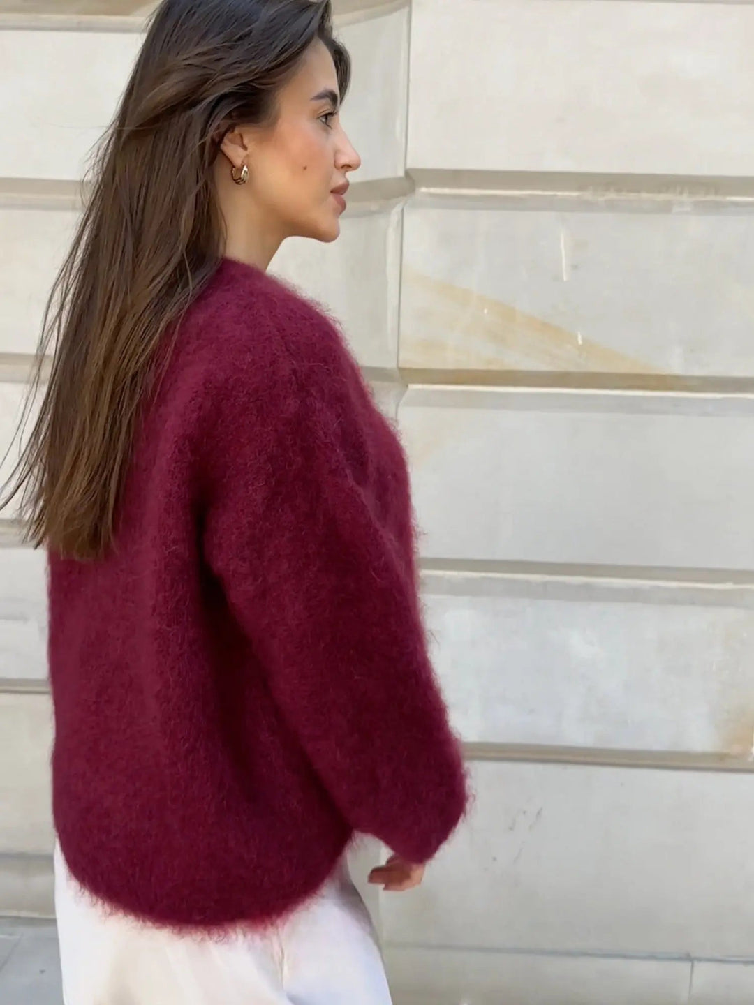 Elegant og varm damestrik pullover i luksus kvalitet. Perfekt til hyggelige efterårs- og vinterdage.