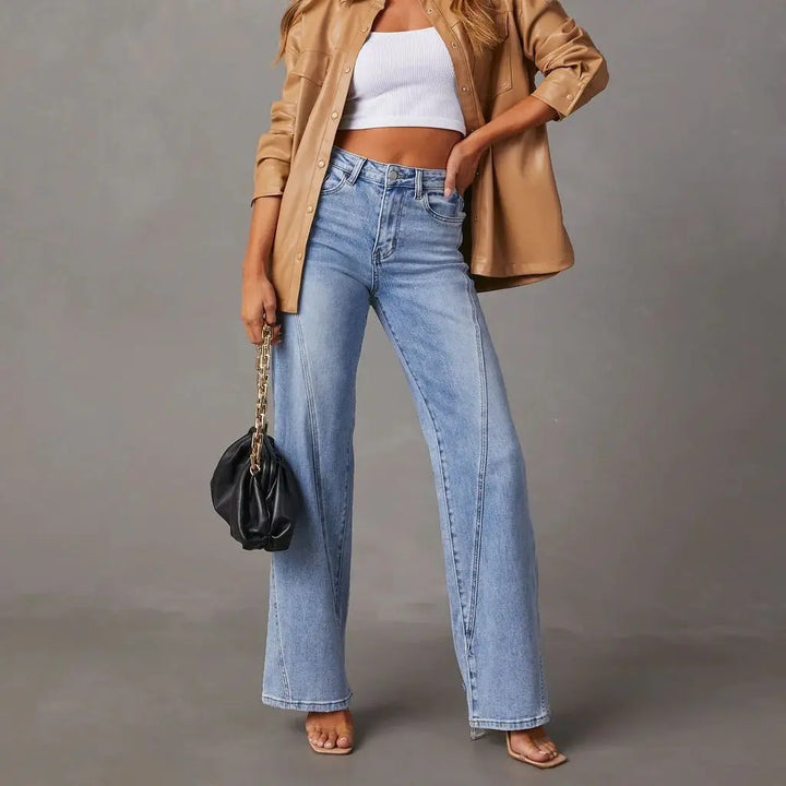 Vintage inspirerede wide leg dame jeans i klassisk denim, der giver et tidløst og alsidigt udtryk.
