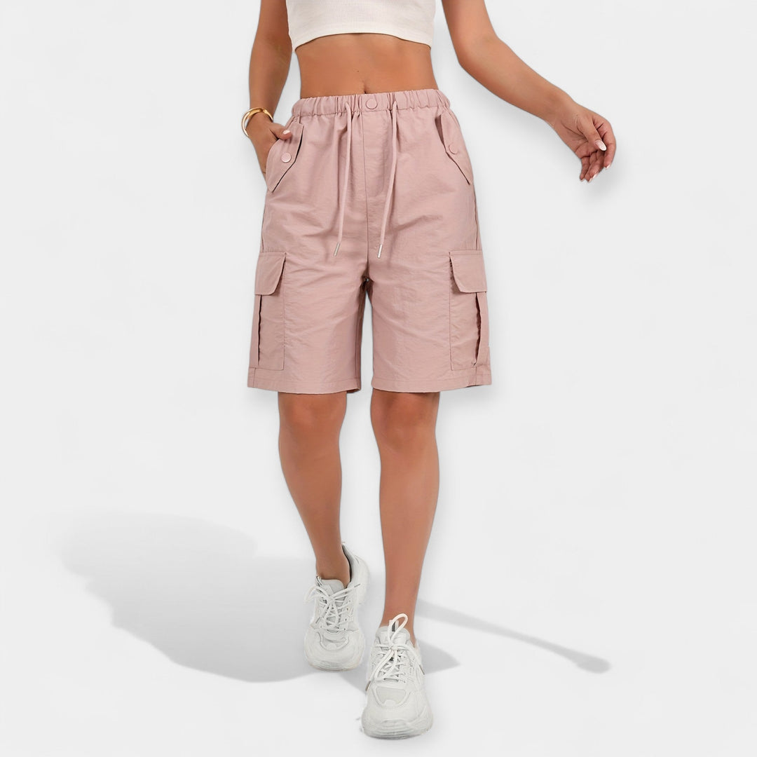 Alsidige cargo shorts til kvinder, der kombinerer mode, komfort og funktionalitet til sommeren.