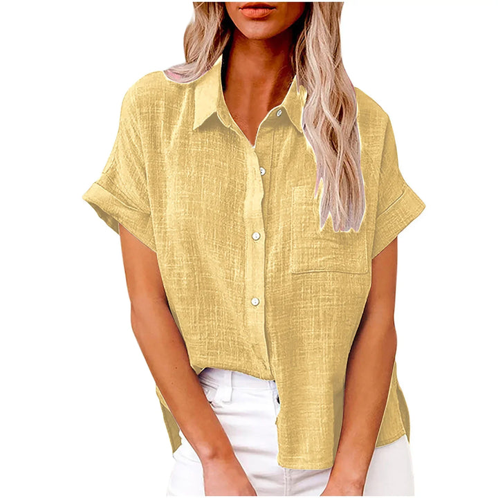 Komfortabel plus size dames sommerbluse med løs pasform og korte ærmer.