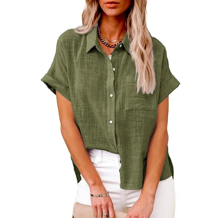 Afslappet kortærmet dames bluse, løs i pasformen, et must-have til sommergarderoben.
