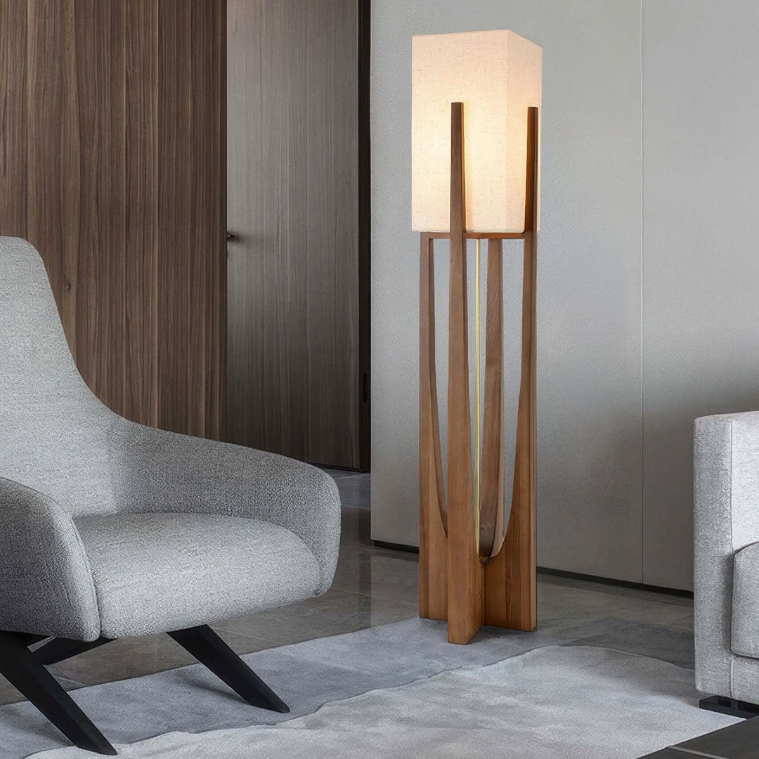 Elegant Gulvlampe i Valnøddetræ med Justerbar Belysning