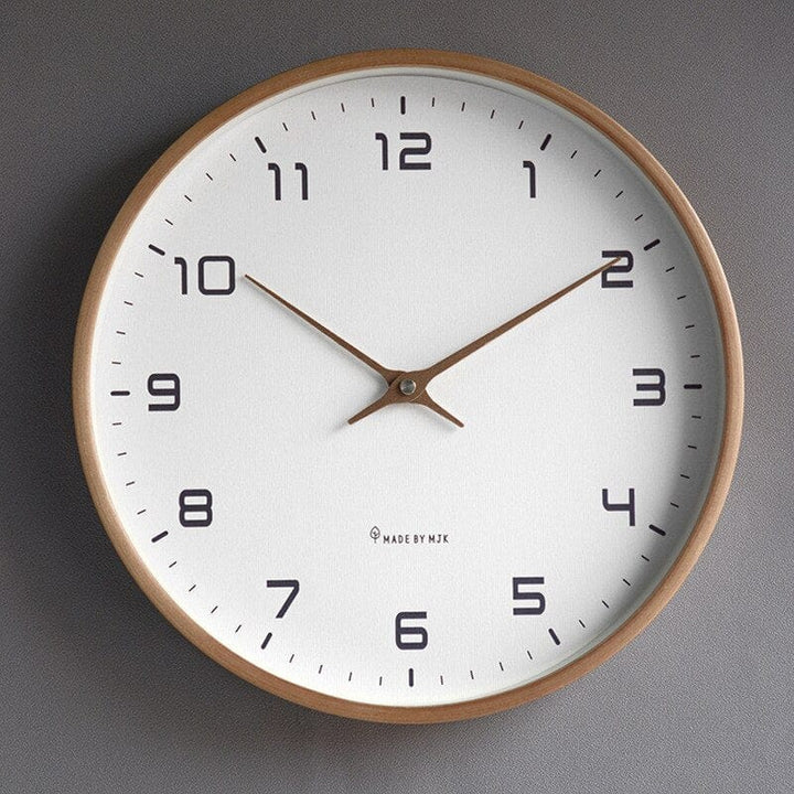 Dekorativt trævægur med lydløs funktion, minimalistisk design, 25 cm diameter, klar talvisning, elegant stil.