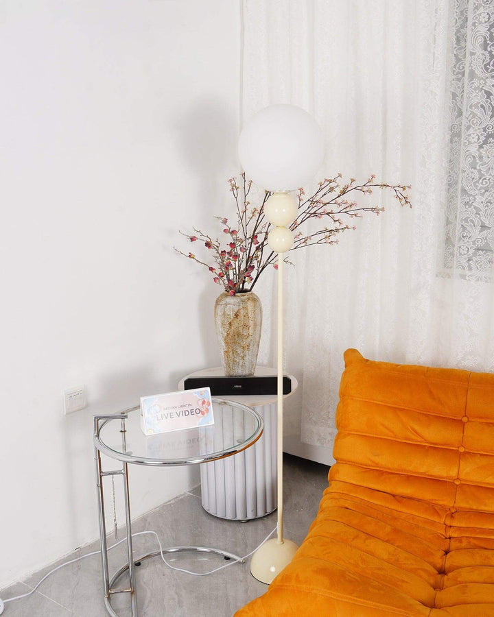 Elegant Gulvlampe i Metal og Glas