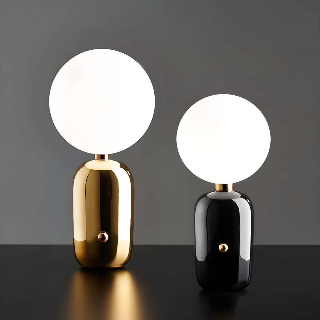 Elegant Bordlampe i Metal - RAISO -  Justerbar Højde