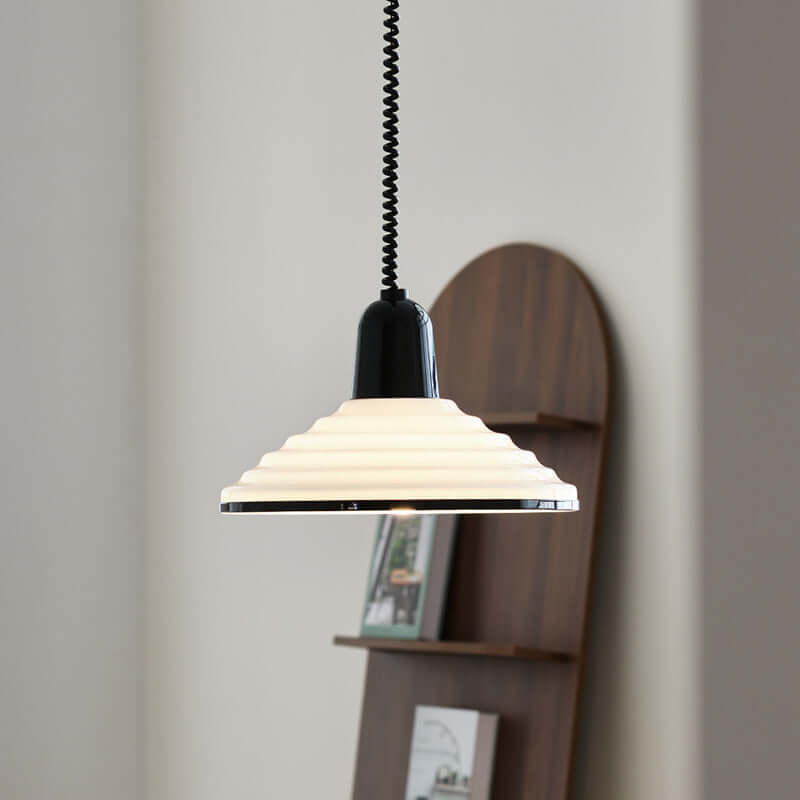 Cremefarvet Glas Pendellampe - Elegant Design