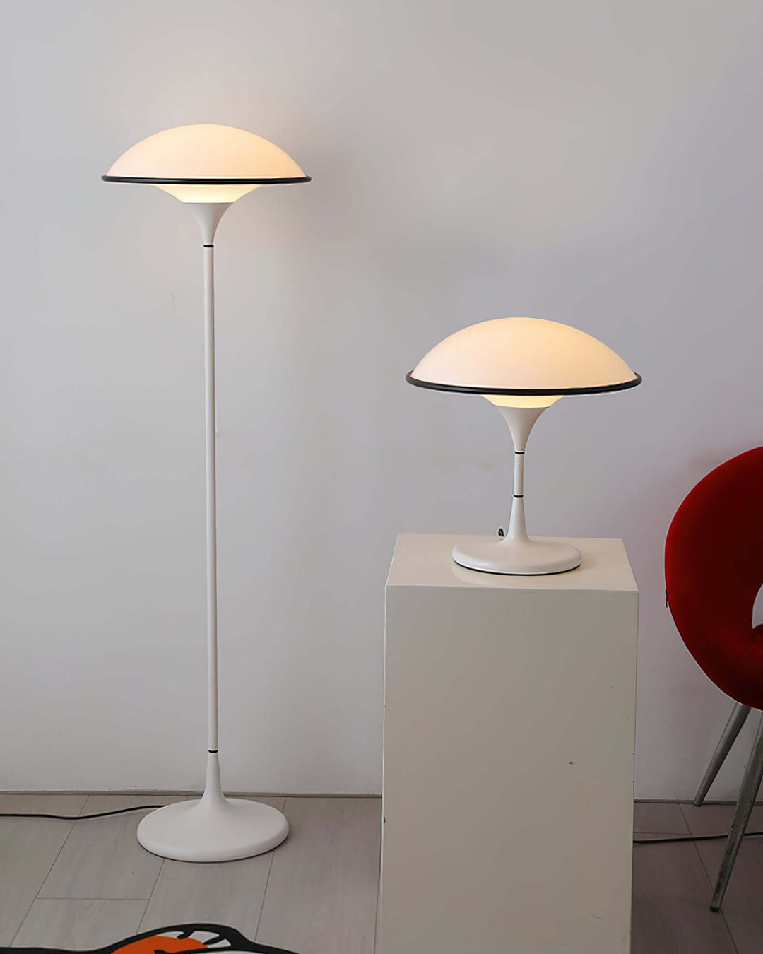 Elegant Bordlampe i Retro-Moderne Design