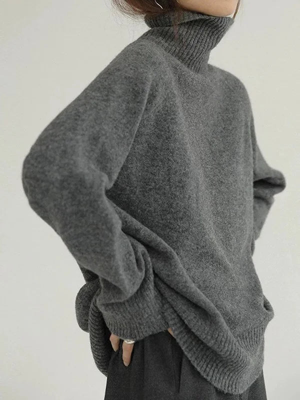 "Eksklusiv cashmere rullekrave for kvinder i beige, blød tekstur, elegant design, perfekt til kølige dage, vinterstil."