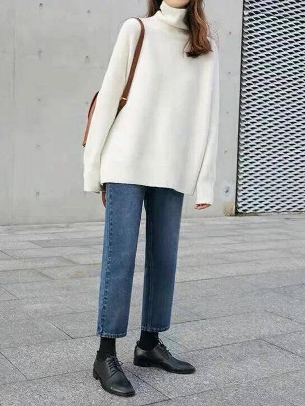 "Eksklusiv cashmere rullekrave for kvinder i beige, blød tekstur, elegant design, perfekt til kølige dage, vinterstil."