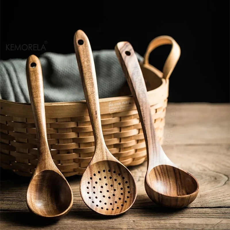 "Elegant 7-delt køkkenredskabssæt i moderne design med ergonomiske håndtag, perfekt til enhver køkkenindretning."