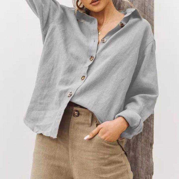 Alsidig langærmet dameskjorte i klassisk design. Ideel til forår, sommer, hverdag og casual mode.