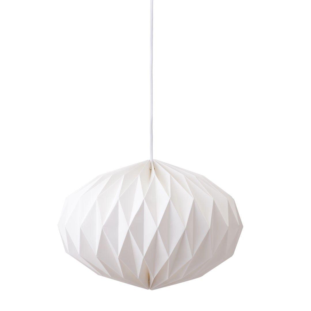 Elegant beige dråbeformet akrylpendel Ø42 cm med blød 360° lysspredning, ideel til stue eller soveværelse.