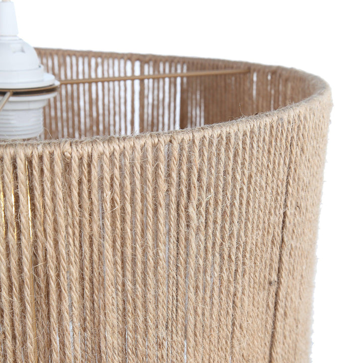 "Elegant beige pendel Ø30 i naturlig jute til indendørs belysning, skaber varm glød og passer i moderne og klassisk indretnin