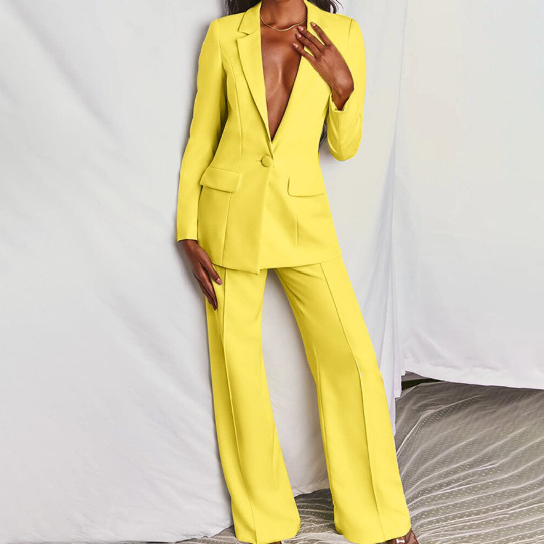 "Elegant dame blazer og bukser sæt, gult design. Perfekt til professionelt og formelt look. Komfortabel pasform."