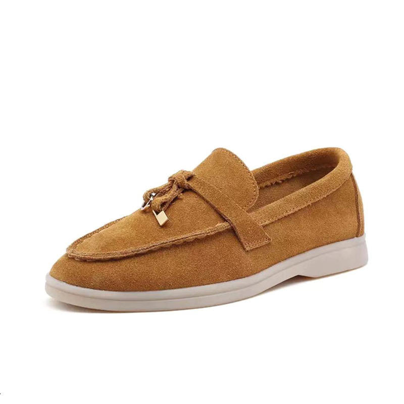 Alsidige dame loafers, slip-on design med spids tå for både elegance og komfort.