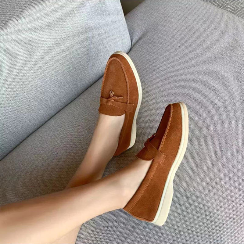 Komfortable slip-on dame loafers med spids tå, perfekte til afslappet, men elegant look.