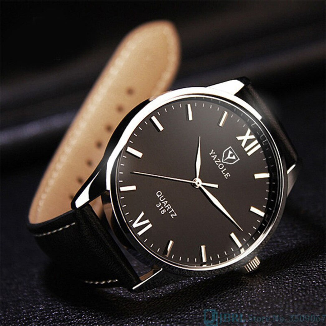 Elegant herreur med sort armbånd og romertalsskive, perfekt til både business og fritid.