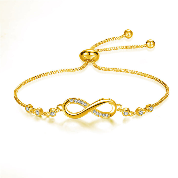 Elegant justerbart damearmbånd med funklende infinity symbol, der symboliserer evig kærlighed.