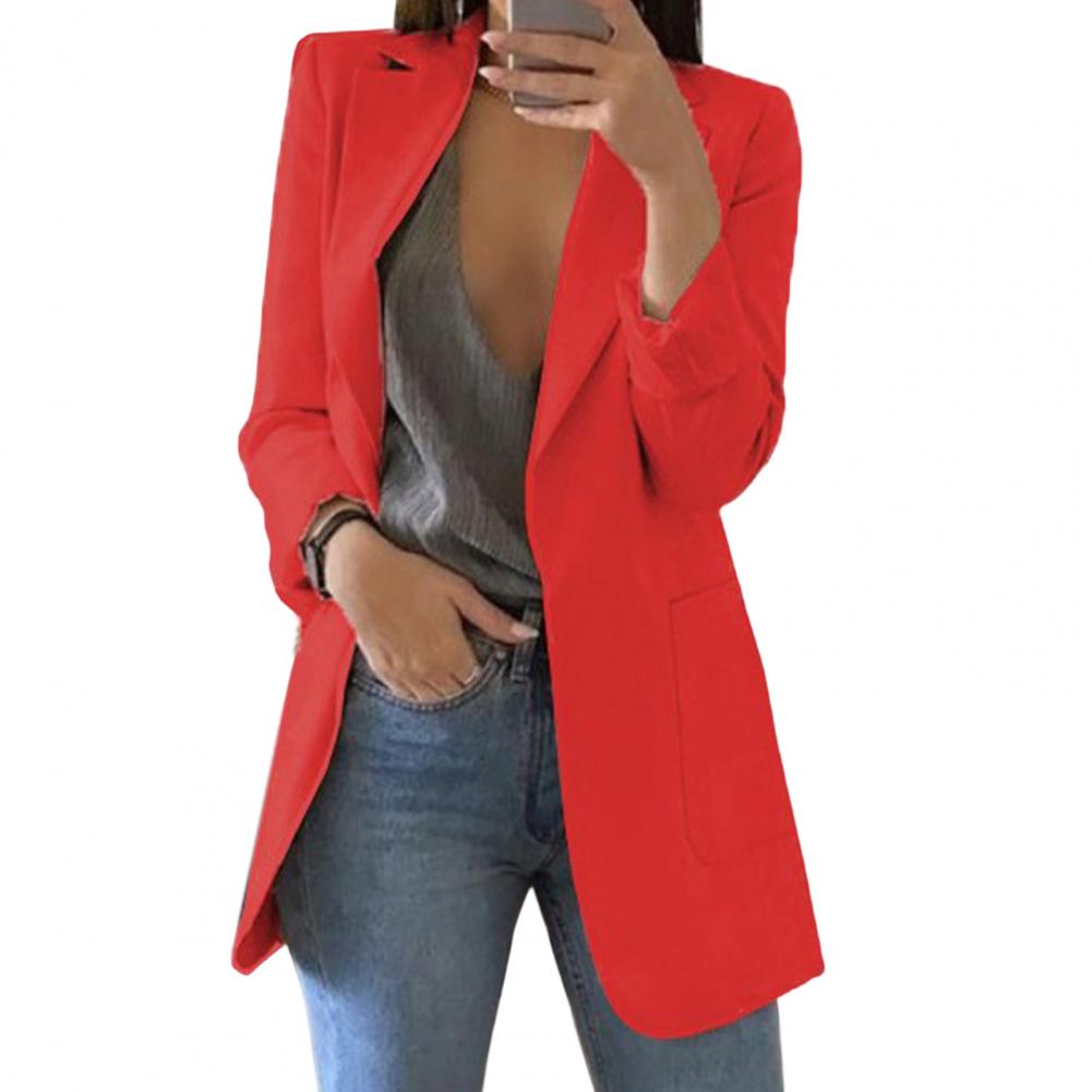 Chic lang kvindeblazer i moderne design. Elegant og alsidig damejakke for et poleret look.