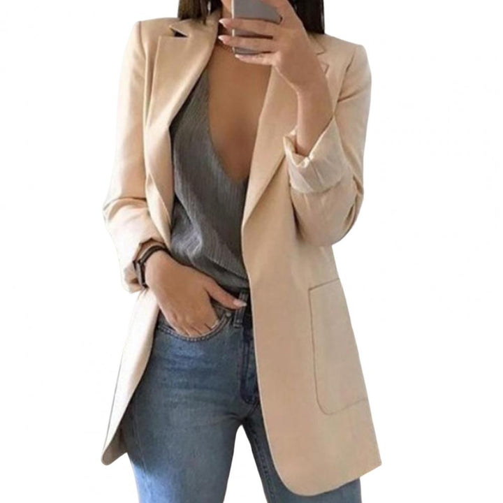 Professionel lang dameblazer til kvinder. Slank og elegant kontorblazer, der passer til modetøj.