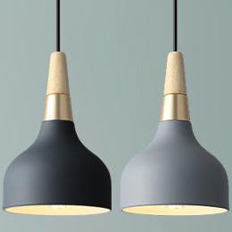 "Elegant macaron disc pendellampe i hvide og pastelfarver, moderne design, ideel til stuer og caféer. Stilfuldt jern og træ."