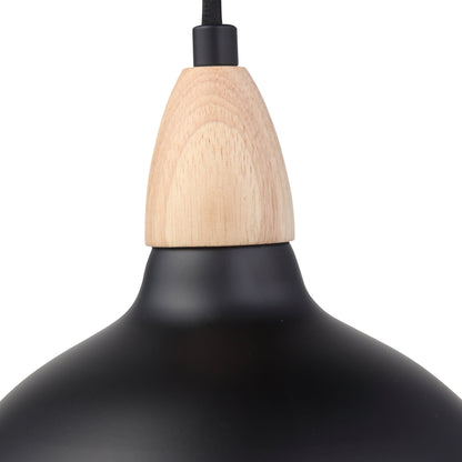 "Elegant Oak pendel lampe Ø19 i lyst træ og sort, stilrent design til moderne og klassiske indretninger, Ø19 cm."