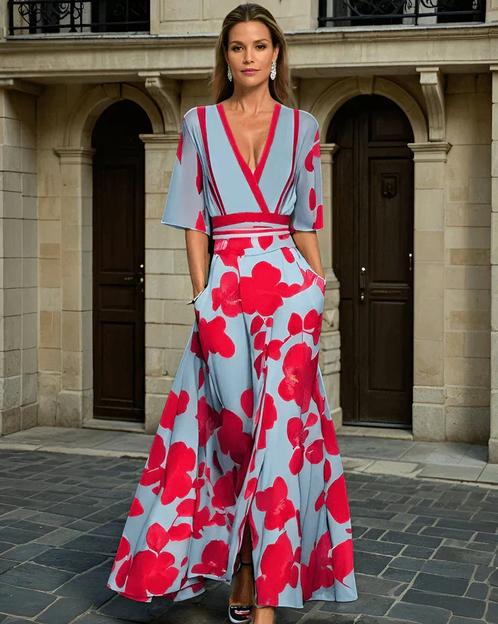 Elegant slå-om kjole til kvinder med blomsterprint. Perfekt sommerkjole til både hverdag og fest.