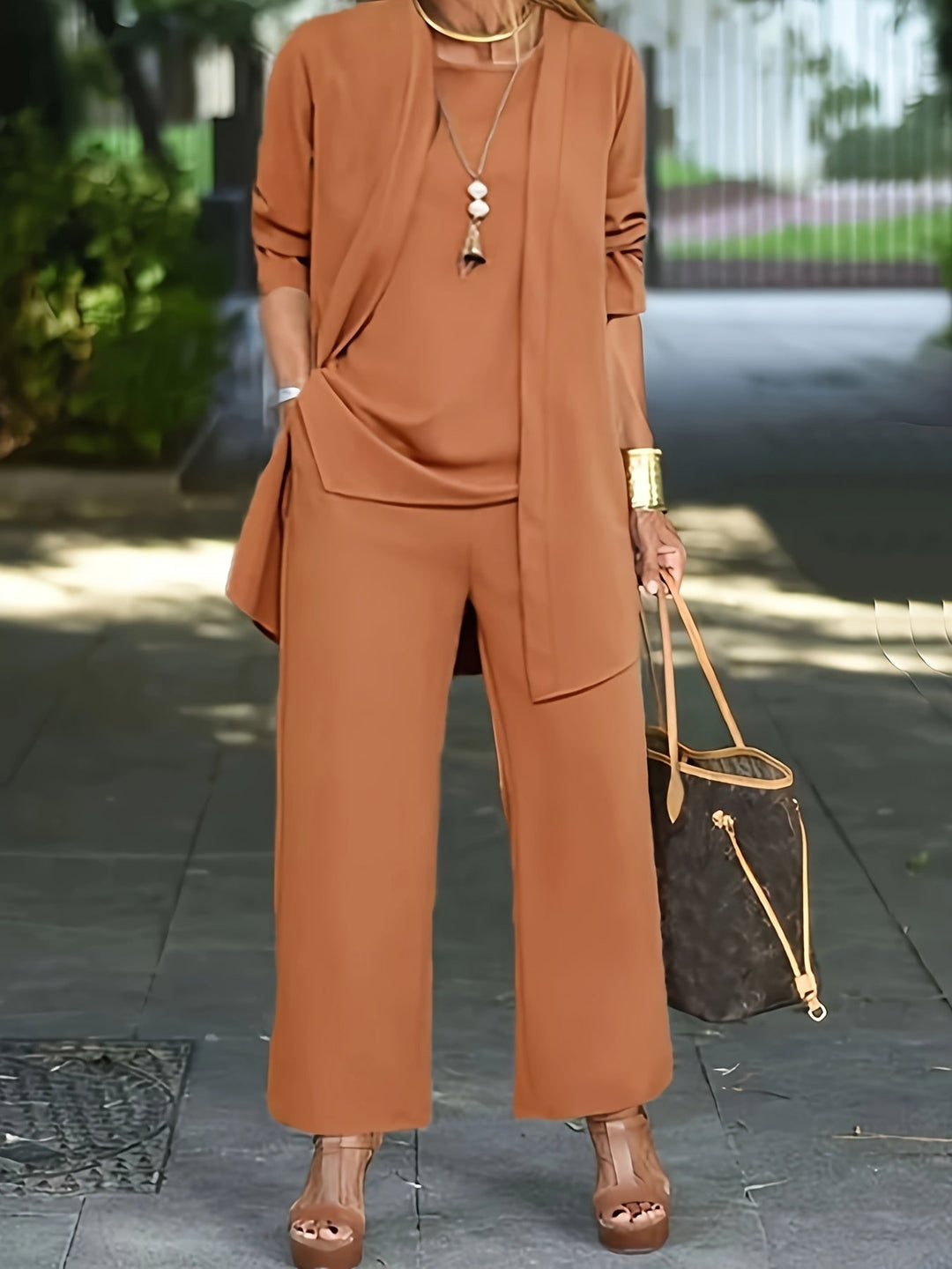 Kvinders Sofia sæt med lang cardigan, løs top og vidde bukser til elegant hverdagsbrug