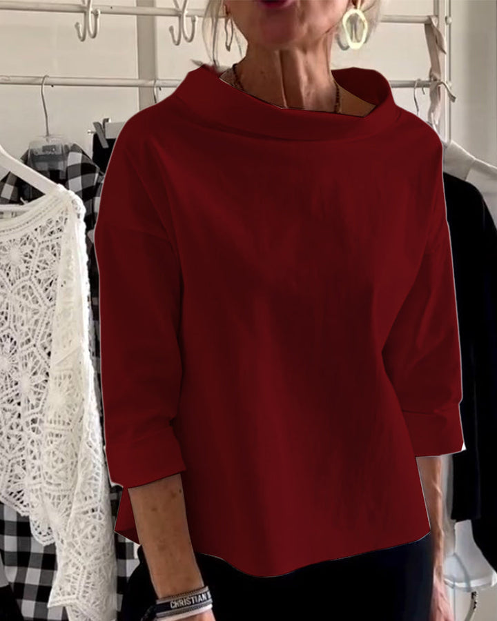 "Elegant Sofia-bluse til kvinder i klassisk sort, frontvisning. Perfekt til både formelle og afslappede lejligheder."