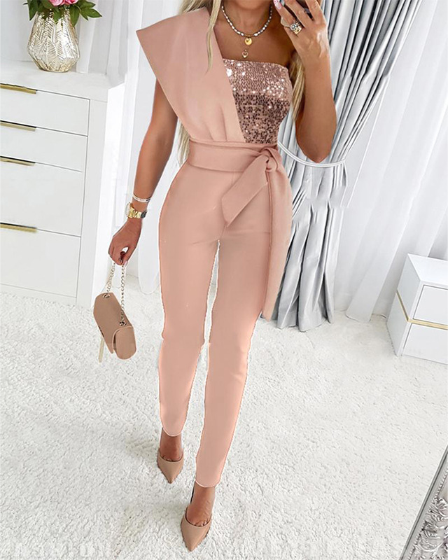 Sort glitrende jumpsuit, one shoulder design. Elegant aften- og festtøj til kvinder.