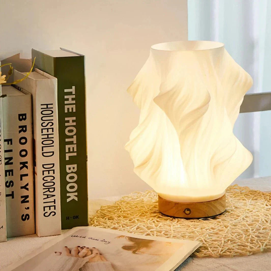Elegant LED-bordlampe, giver smuk og dæmpbar belysning for enhver lejlighed i dit hjem.