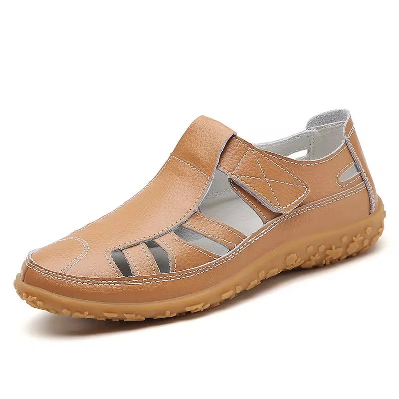 "Elegante ortopædiske damesandaler med skridsikker sål og justerbare stropper, perfekte til hverdags- og formel brug."