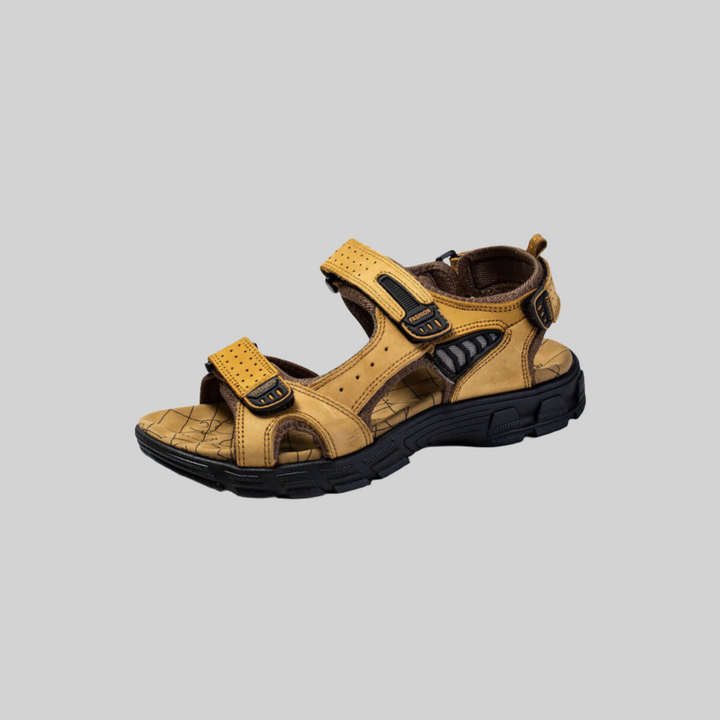 Elijah sandaler i brun med åndbart design og tyk sål for optimal støtte og komfort, ideel til hverdagsbrug.