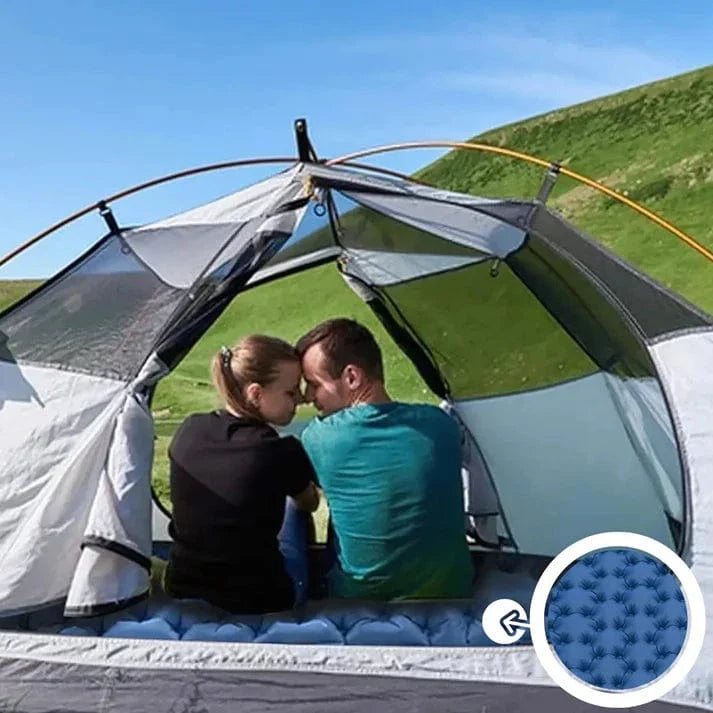 Ergonomisk 2-personers luftmadras med pumpe, ideel til camping. Letvægtsdesign med indbyggede puder for optimal komfort.