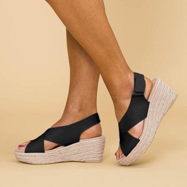 Ergonomiske, komfortable sandaler med støddæmpende indersål og justerbare remme i moderne design til kvinder.