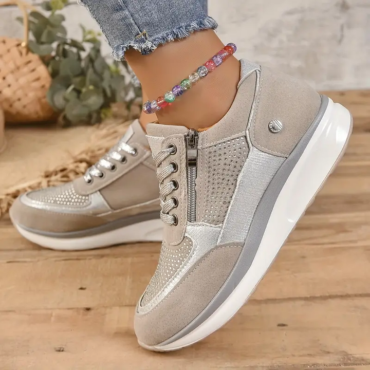 "Ergonomiske kvinde-sneakers med moderne design, åndbare materialer og optimal støtte, perfekt til daglig brug."