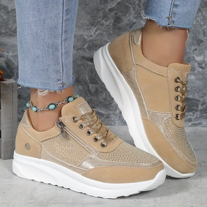 "Ergonomiske kvinde-sneakers med moderne design, åndbare materialer og optimal støtte, perfekt til daglig brug."