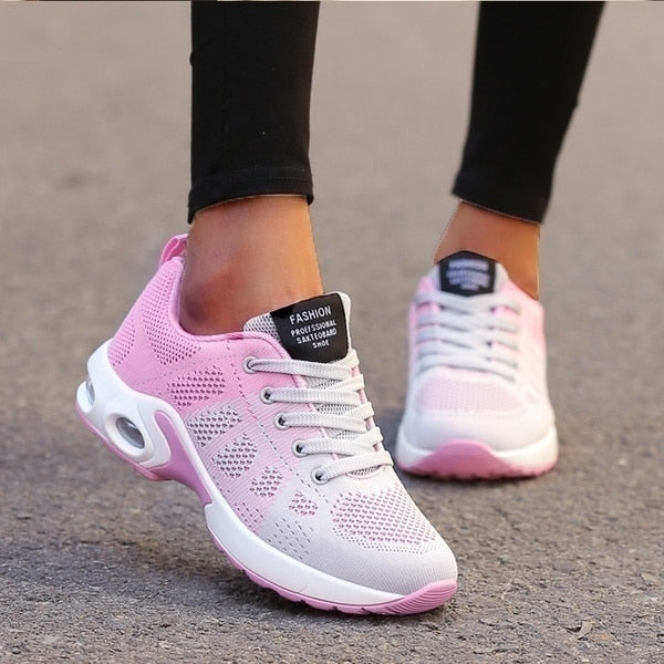"Ergonomiske Mandy sneakers til kvinder, letvægtsdesign i sort med gel-sål for optimal stødabsorbering og komfort."