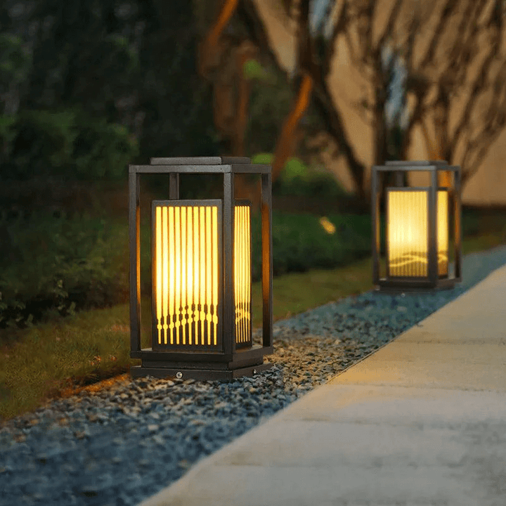Soldrevet Havepæl Lampe - Vandtæt LED Udendørslys