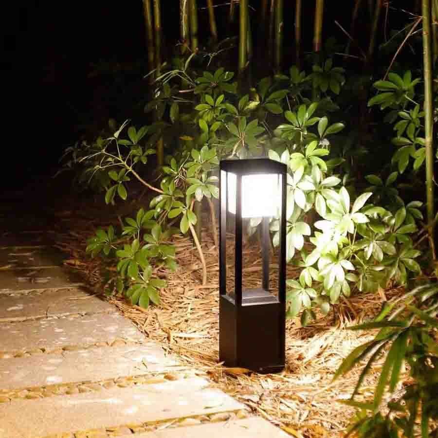 60 cm Solcellelampe Udendørs - Terningformet Havebelysning