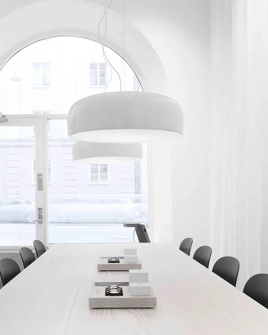Moderne Pendellampe i Aluminium og Polykarbonat