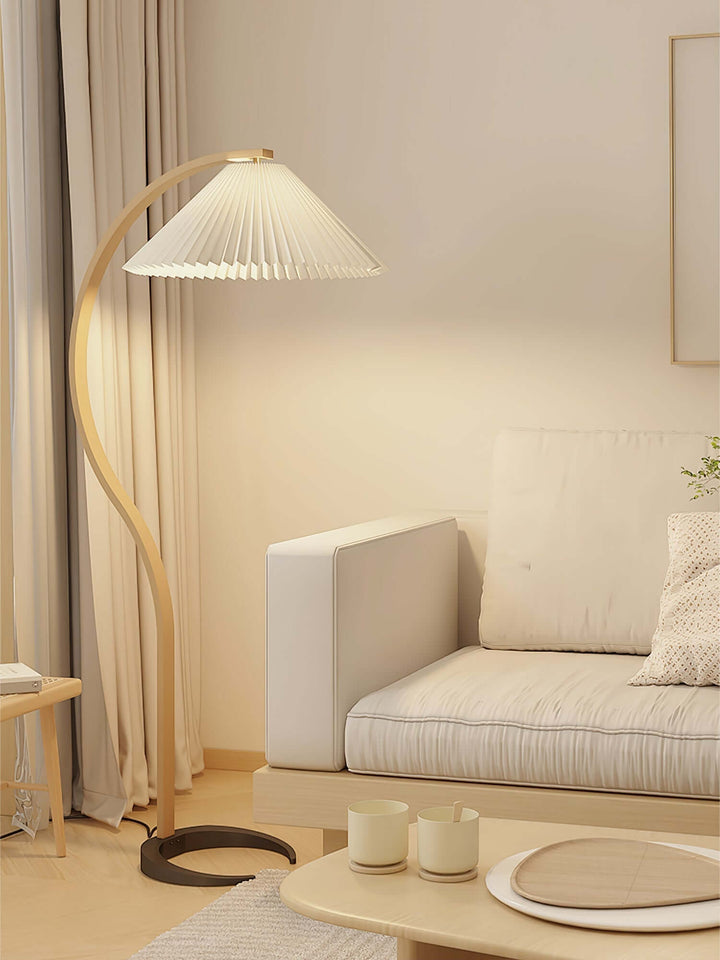 Designer Gulvlampe i Træ & Metal